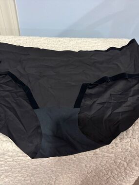 Seamless Black Women's Brief Panty